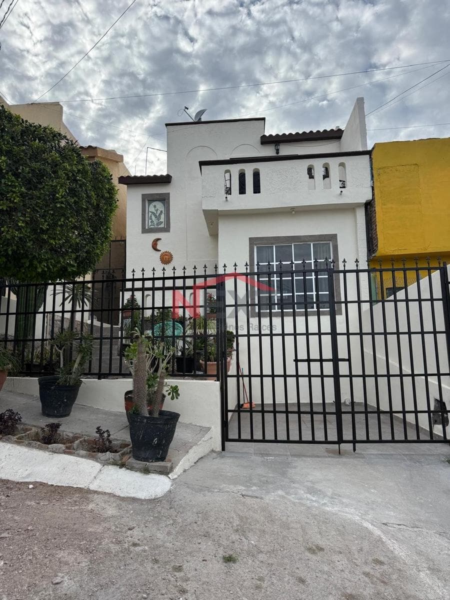 HOUSE FOR SALE IN THE SONORA SUBDIVISION