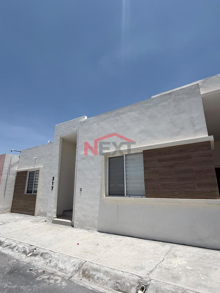 House for Sale in LOMAS DEL VALLE, Section 2, 1st Floor, Semi-Smart Home, with Solar Panels