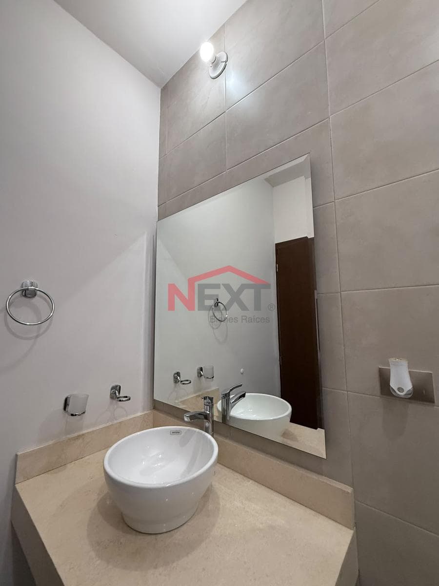 House for Sale in LOMAS DEL VALLE, Section 2, 1st Floor, Semi-Smart Home, with Solar Panels
