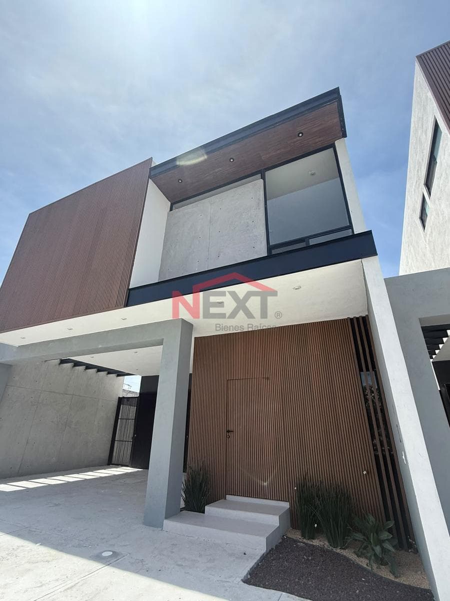 House for Sale in SETERRA Residential Complex, Includes Kitchen and Walk-in Closets