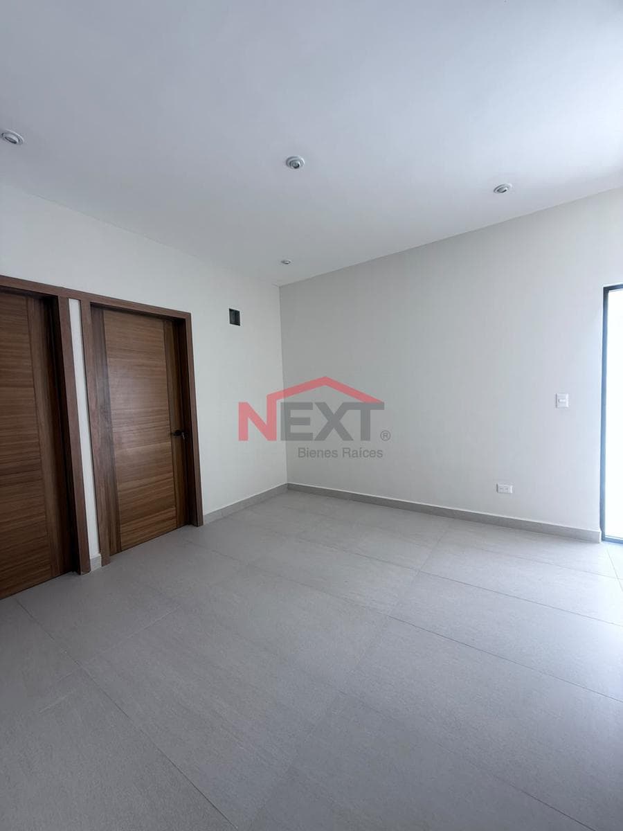 House for Sale in SETERRA Residential Complex, Includes Kitchen and Walk-in Closets