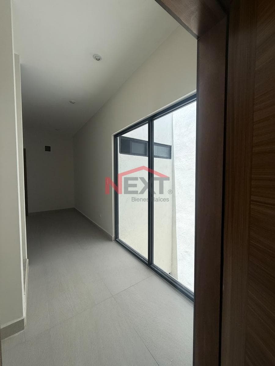 House for Sale in SETERRA Residential Complex, Includes Kitchen and Walk-in Closets