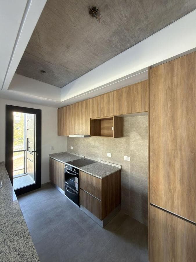 CABRAL 3300—THREE-ROOM UNIT FOR SALE