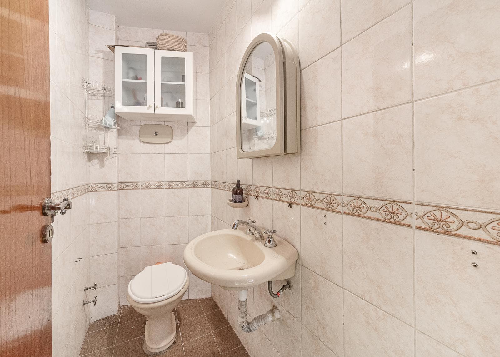Villa for Sale in Belgrano R | Private Lot, Garden, and Double Garage