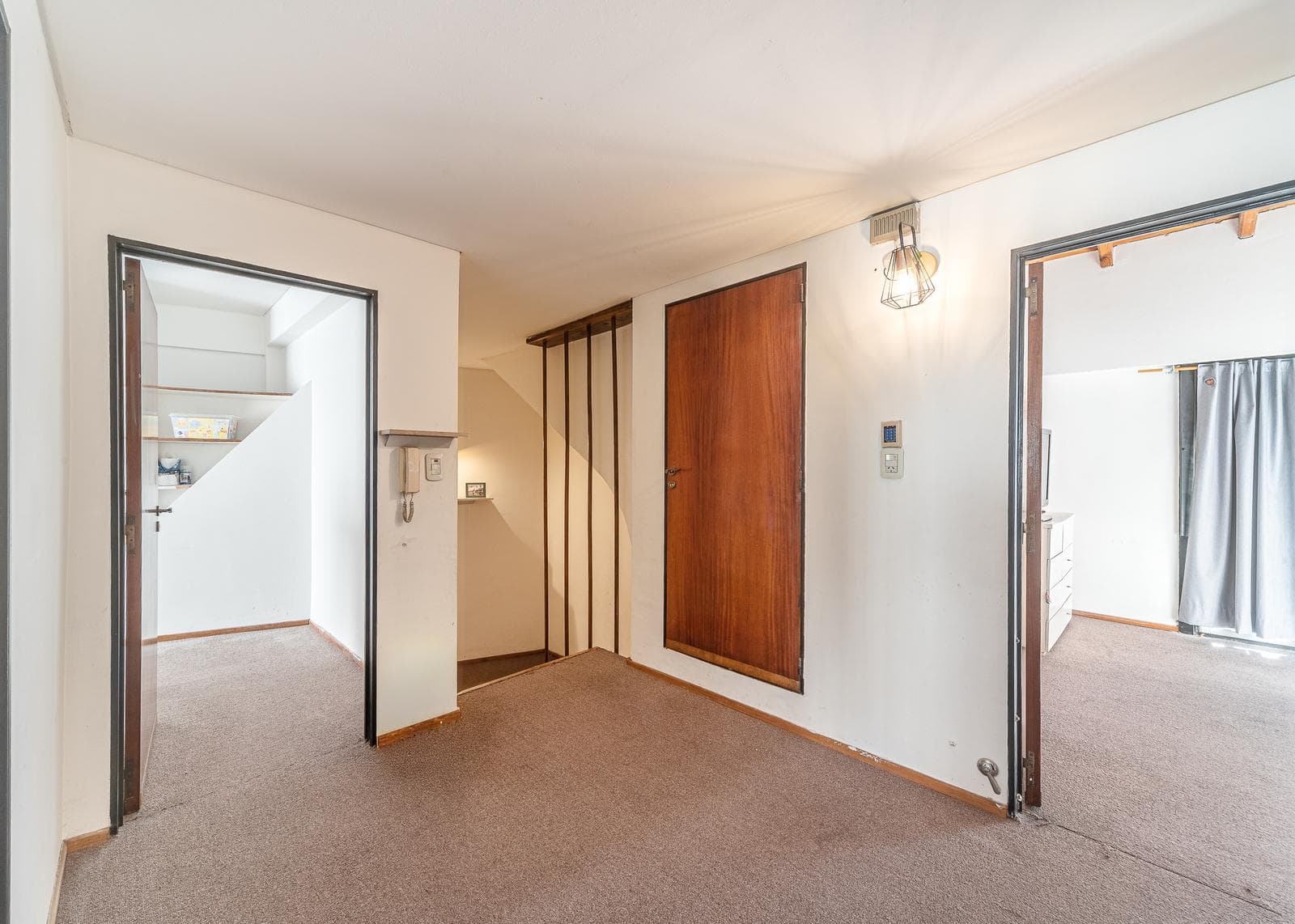 Villa for Sale in Belgrano R | Private Lot, Garden, and Double Garage