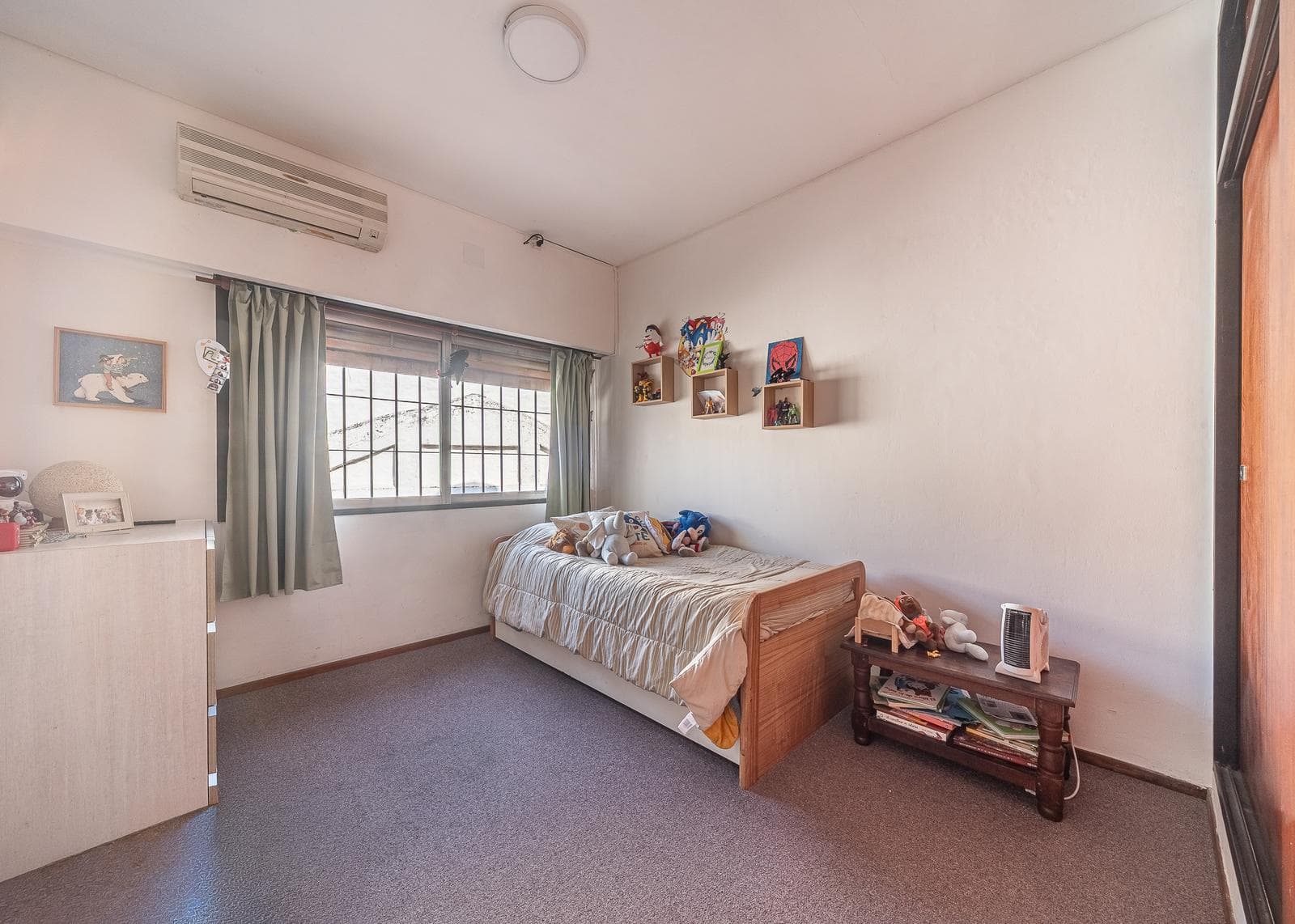 Villa for Sale in Belgrano R | Private Lot, Garden, and Double Garage