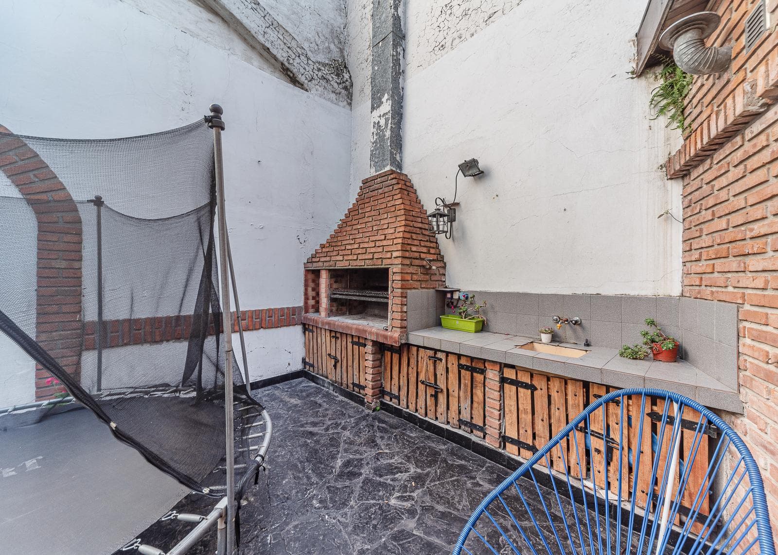 Villa for Sale in Belgrano R | Private Lot, Garden, and Double Garage