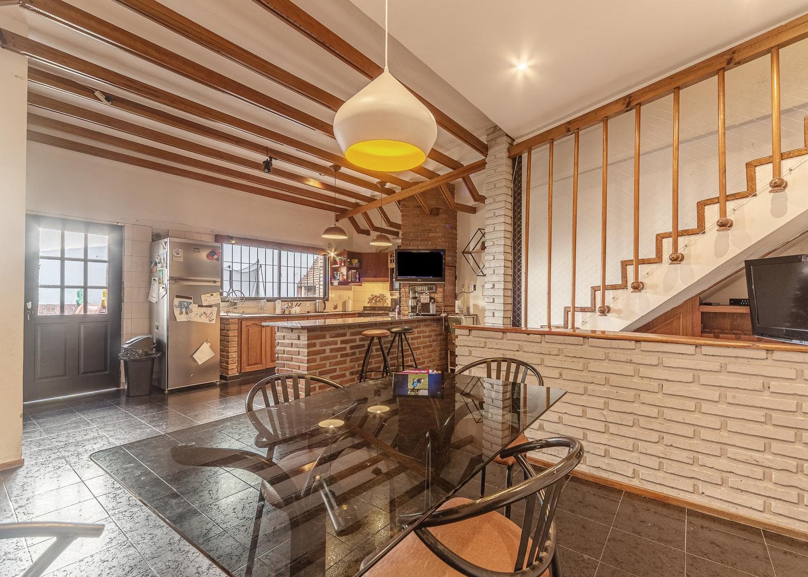 Villa for Sale in Belgrano R | Private Lot, Garden, and Double Garage