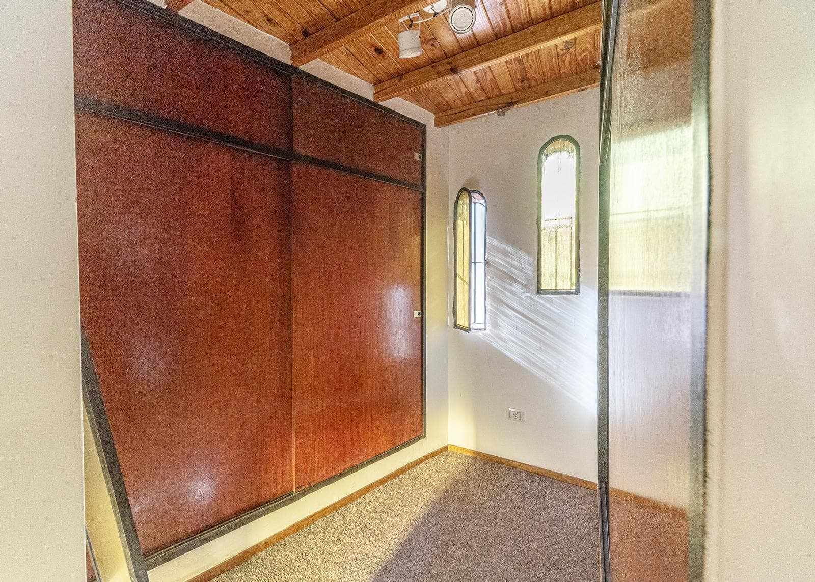 Villa for Sale in Belgrano R | Private Lot, Garden, and Double Garage