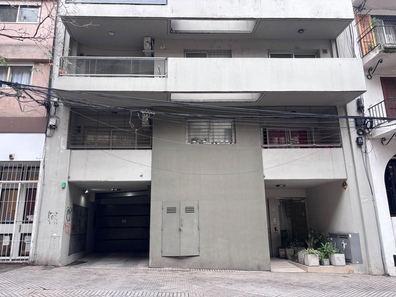 Studio Apartment for Rent with Patio and Barbecue Area Near the River