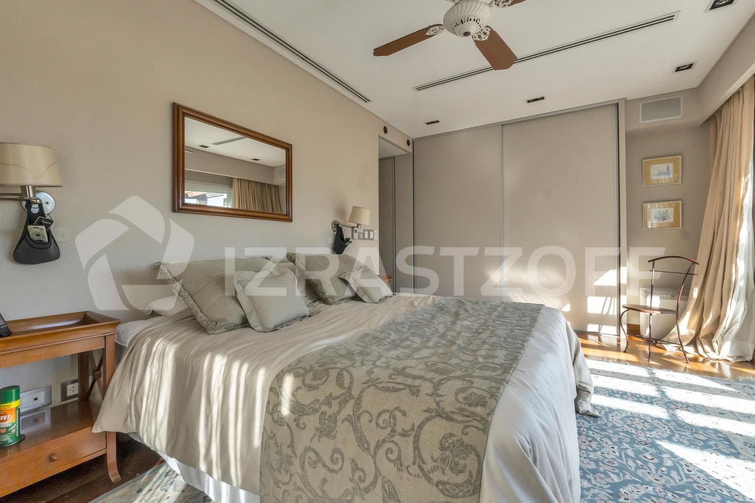 House for sale in Los Lagartos CC with 5 bedrooms and a view of the golf course