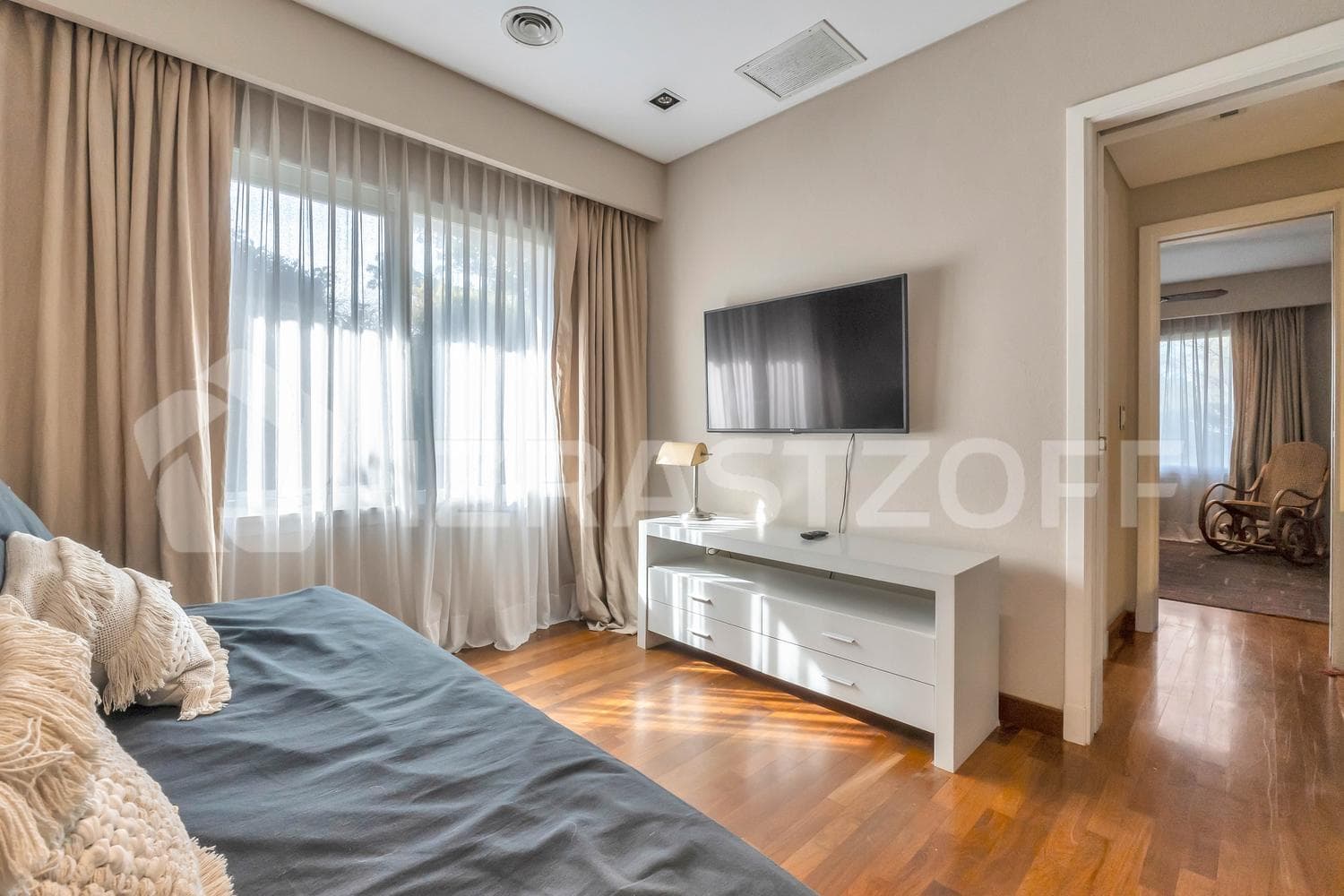 House for sale in Los Lagartos CC with 5 bedrooms and a view of the golf course