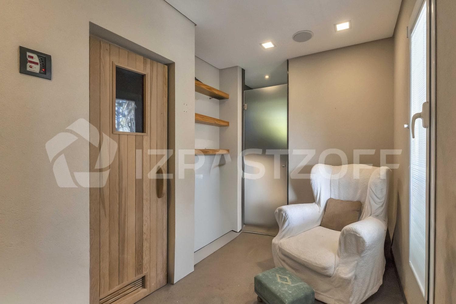 House for sale in Los Lagartos CC with 5 bedrooms and a view of the golf course