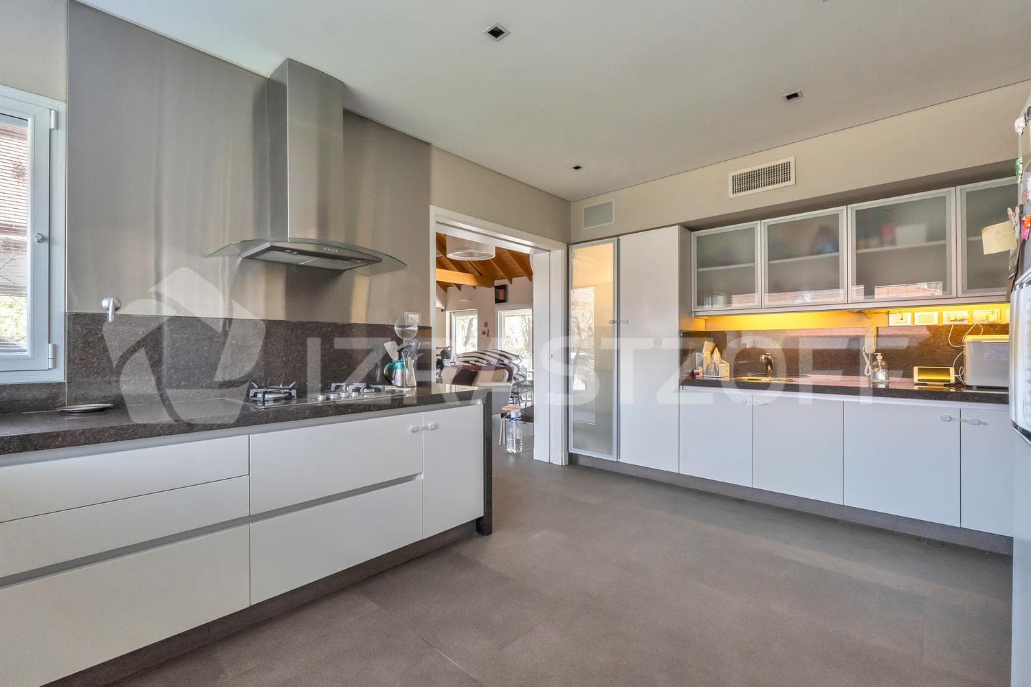 House for sale in Los Lagartos CC with 5 bedrooms and a view of the golf course