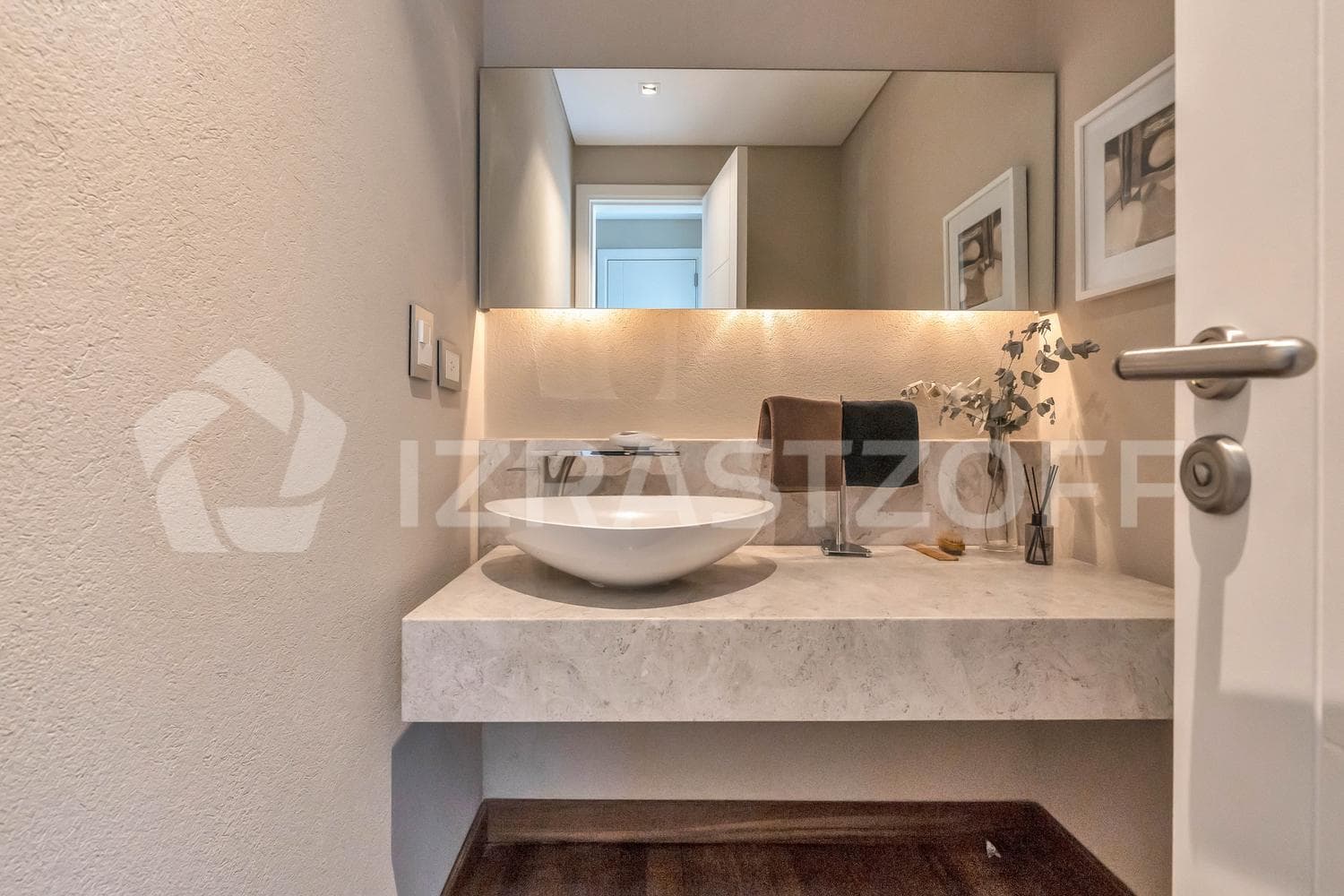 House for sale in Los Lagartos CC with 5 bedrooms and a view of the golf course