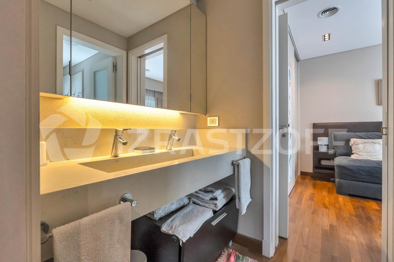 House for sale in Los Lagartos CC with 5 bedrooms and a view of the golf course