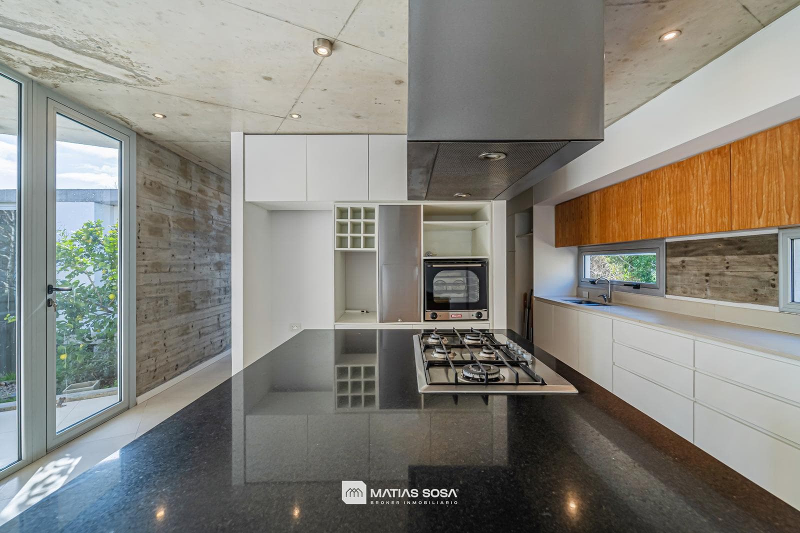24-Month Lease - 4-Room House - Pool - Arenas del Sur