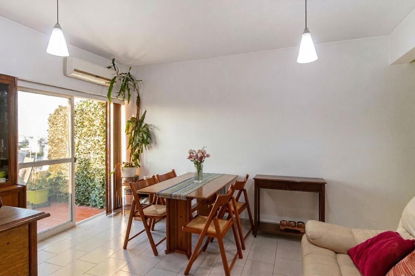 Apartment for Sale: 2–3 Rooms, 2 Balconies, Upper Floor, Open View in Caballito, Flores