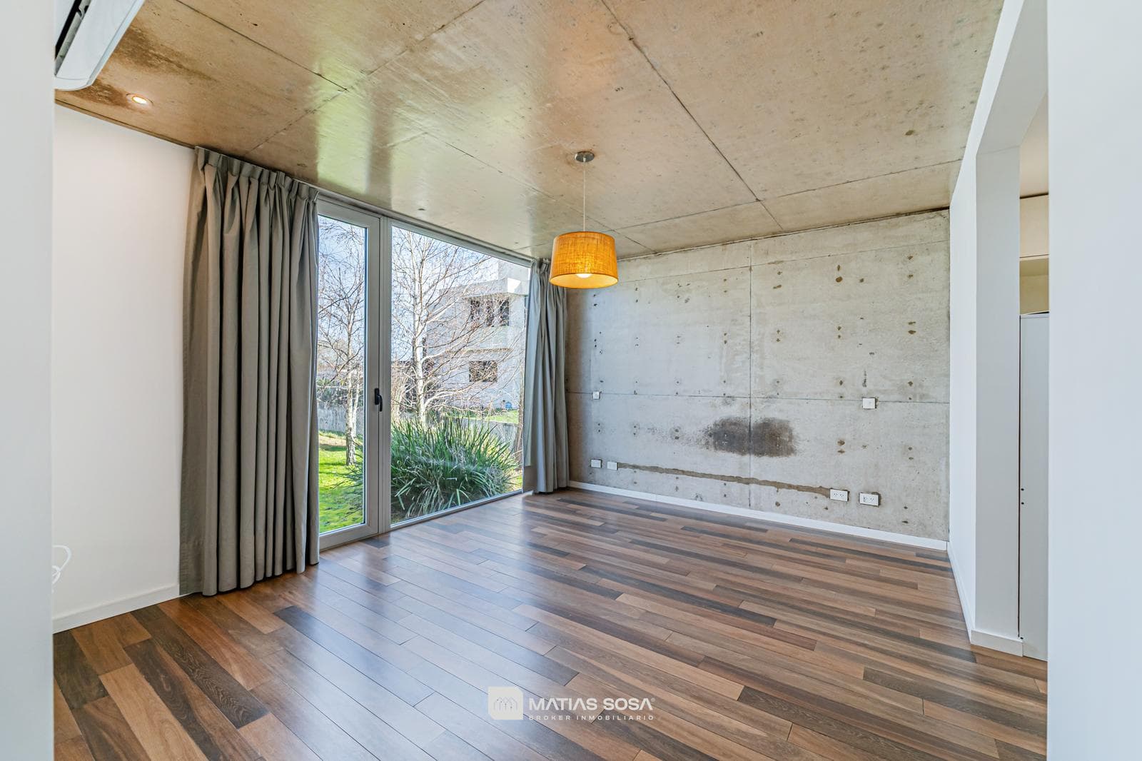 For Sale - 4-Room House - Pool - Arenas del Sur