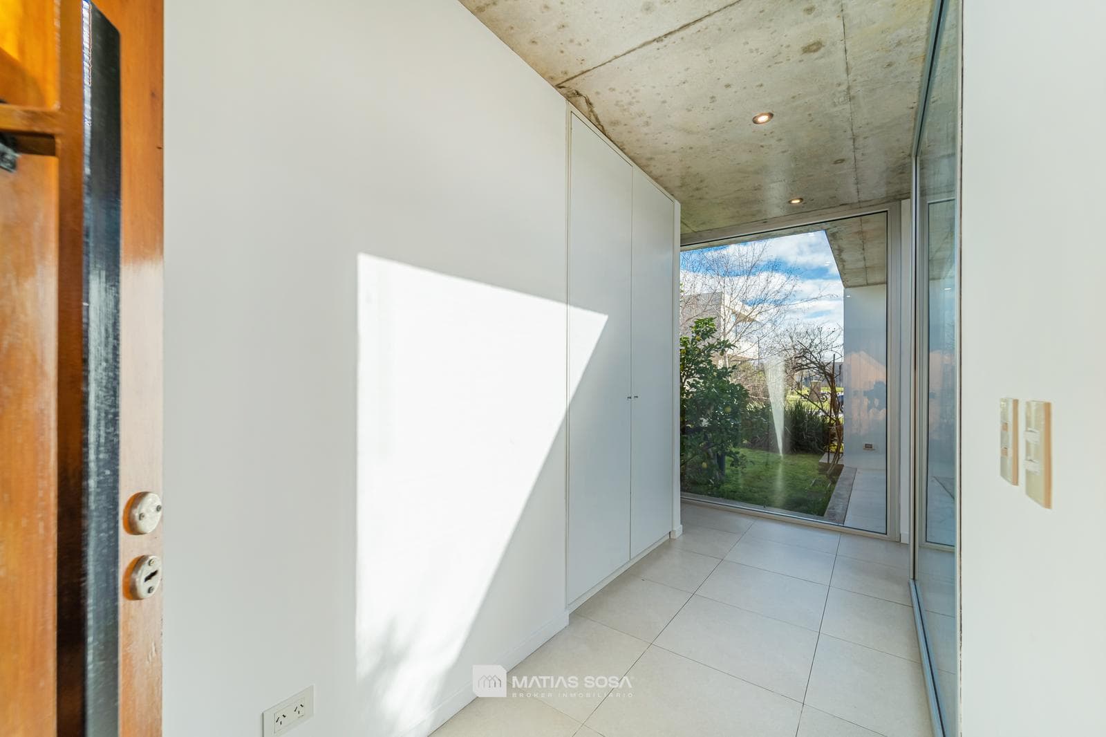 For Sale - 4-Room House - Pool - Arenas del Sur