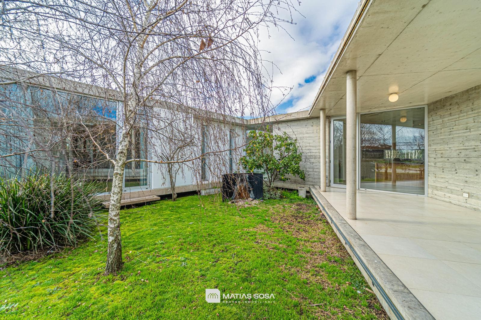 For Sale - 4-Room House - Pool - Arenas del Sur