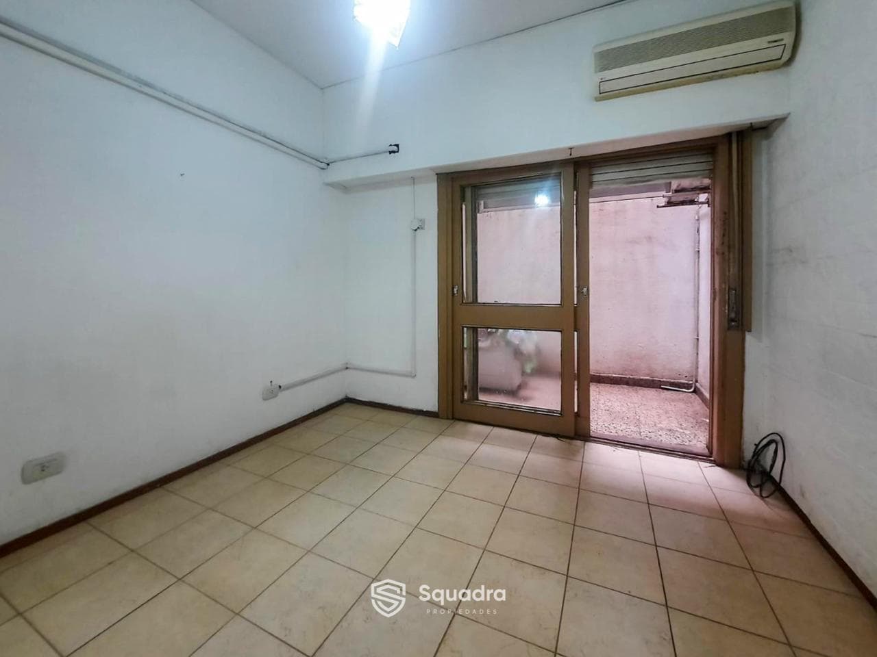 FOR RENT - 1-bedroom apartment with a patio - Barrio Martin, Rosario.