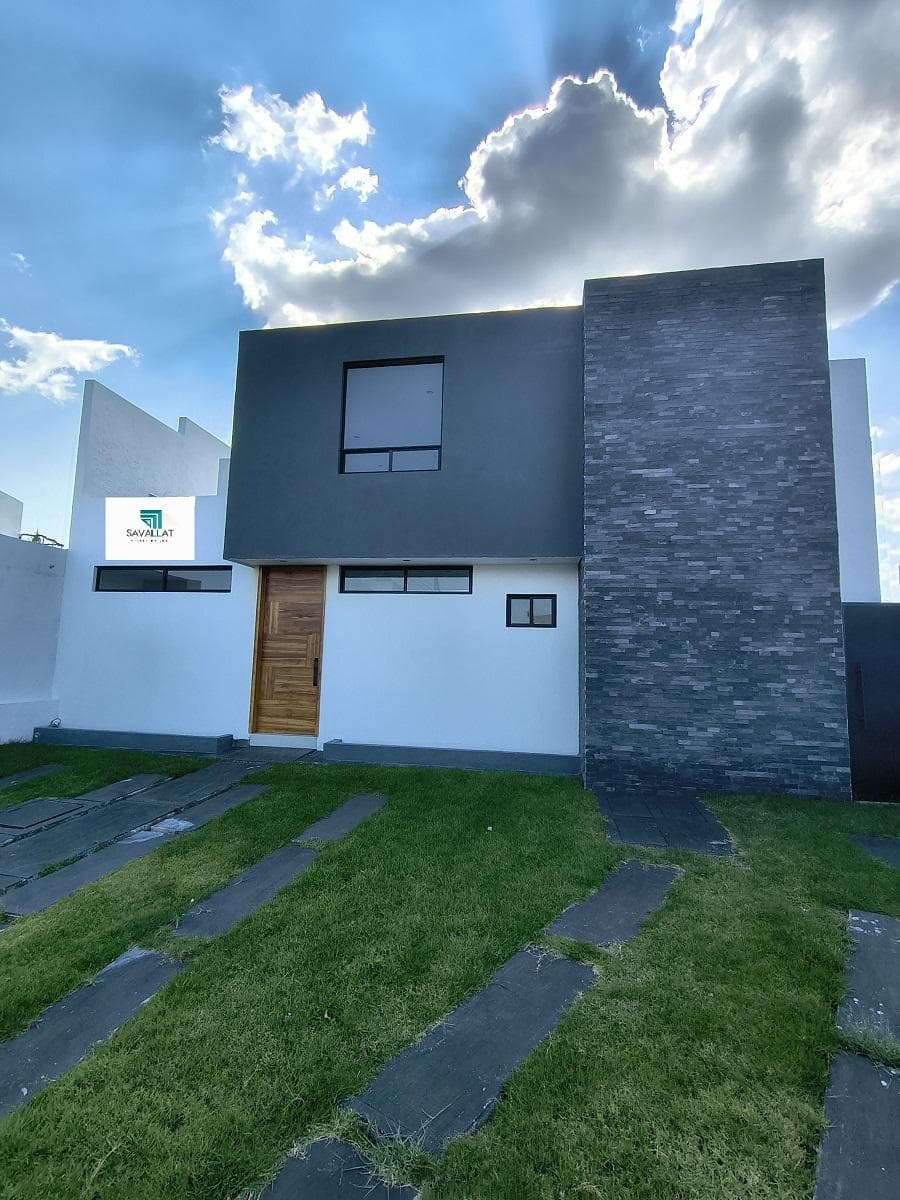 New Home for Sale in Grand Juriquilla, 3 Bedrooms, Rooftop, and Double-Height Ceilings