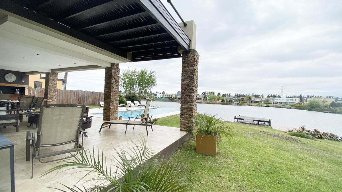 House for Sale: 7 Bedrooms and 1,500 m² in La Laguna, San Benito Villanueva Neighborhood, Tigre