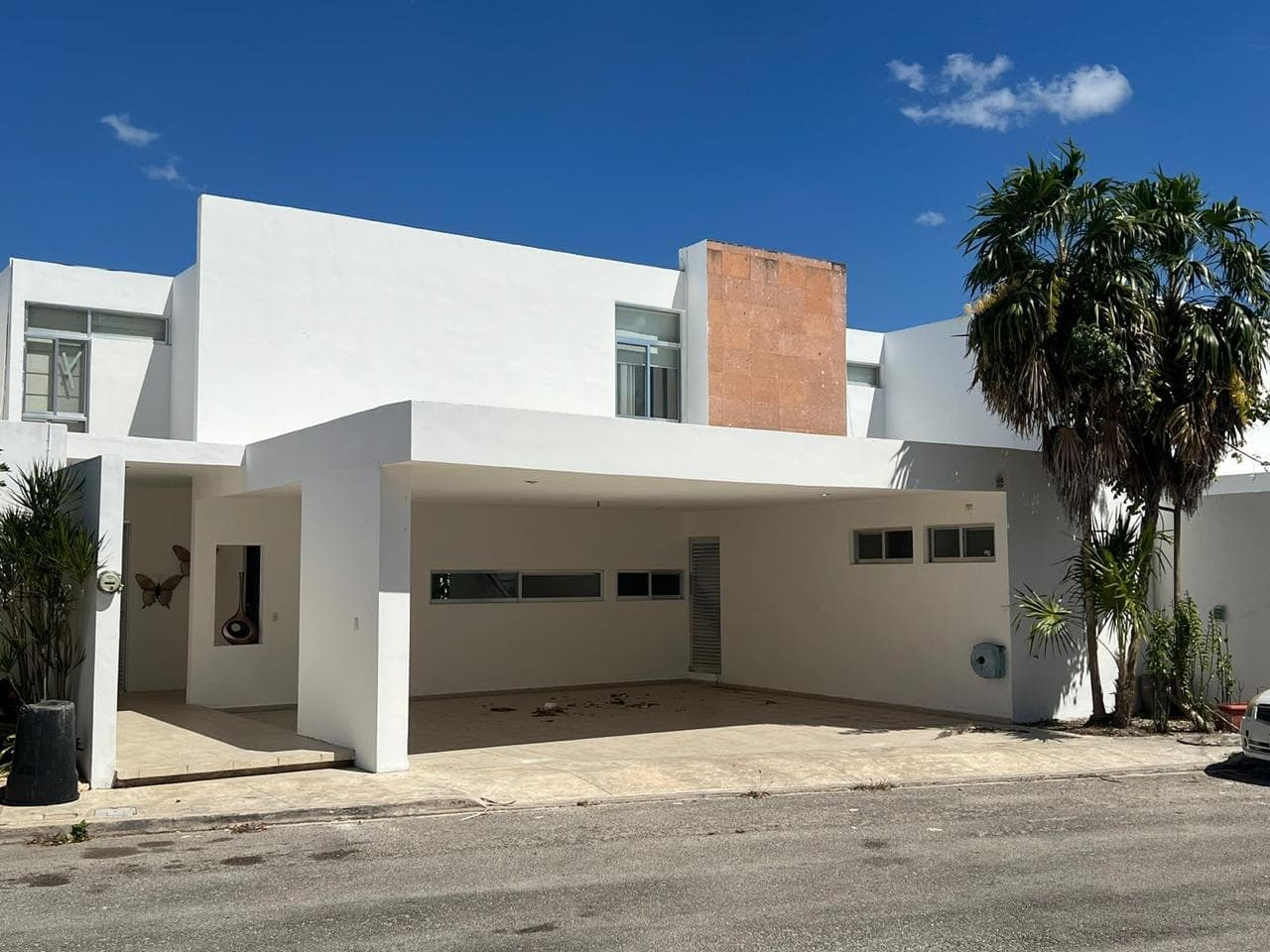 Unfurnished House on a PRIVATE Street North of Mérida, ALTABRISA