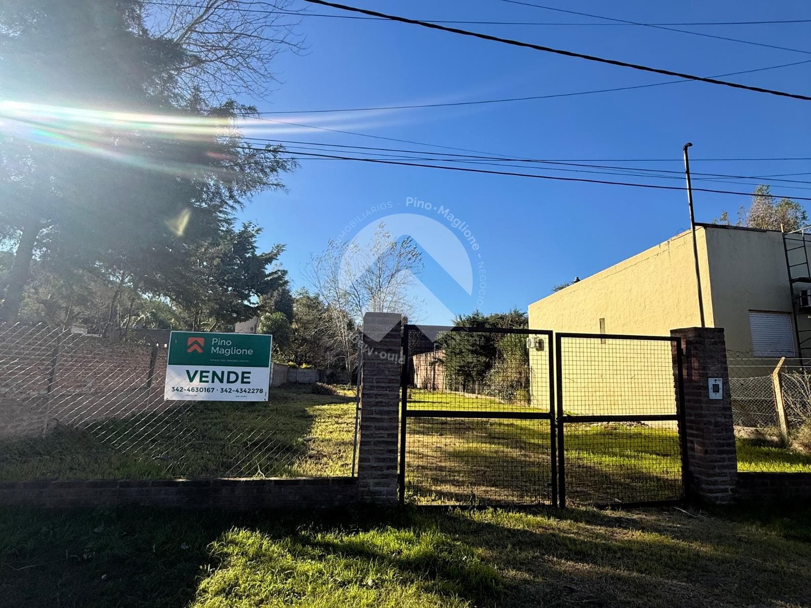 708 M2 LOT IN COLASTINE
