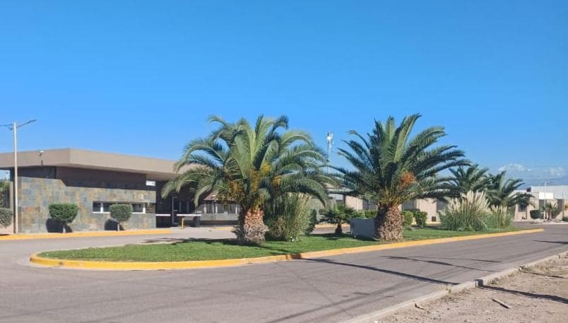 CORNER LOT IN THE VISTA OLIVA NEIGHBORHOOD