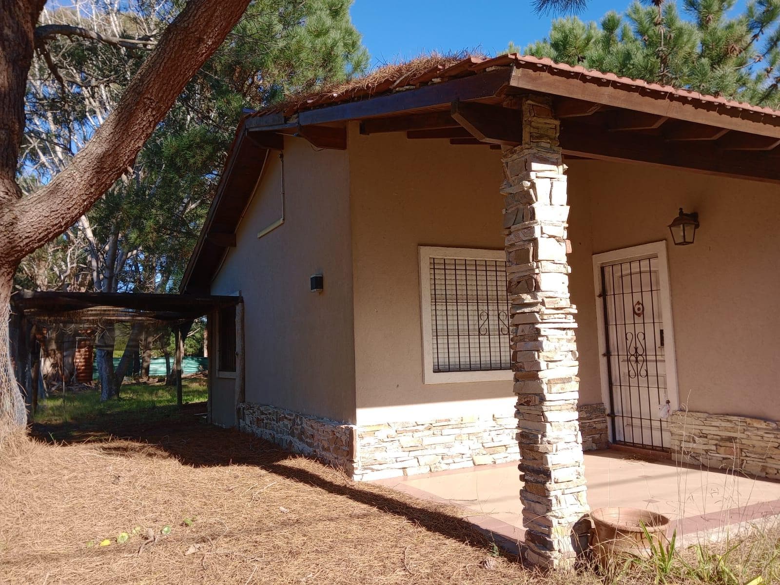 HOUSE FOR SALE: 3-room house with garden and garage in NUEVA ATLANTIS