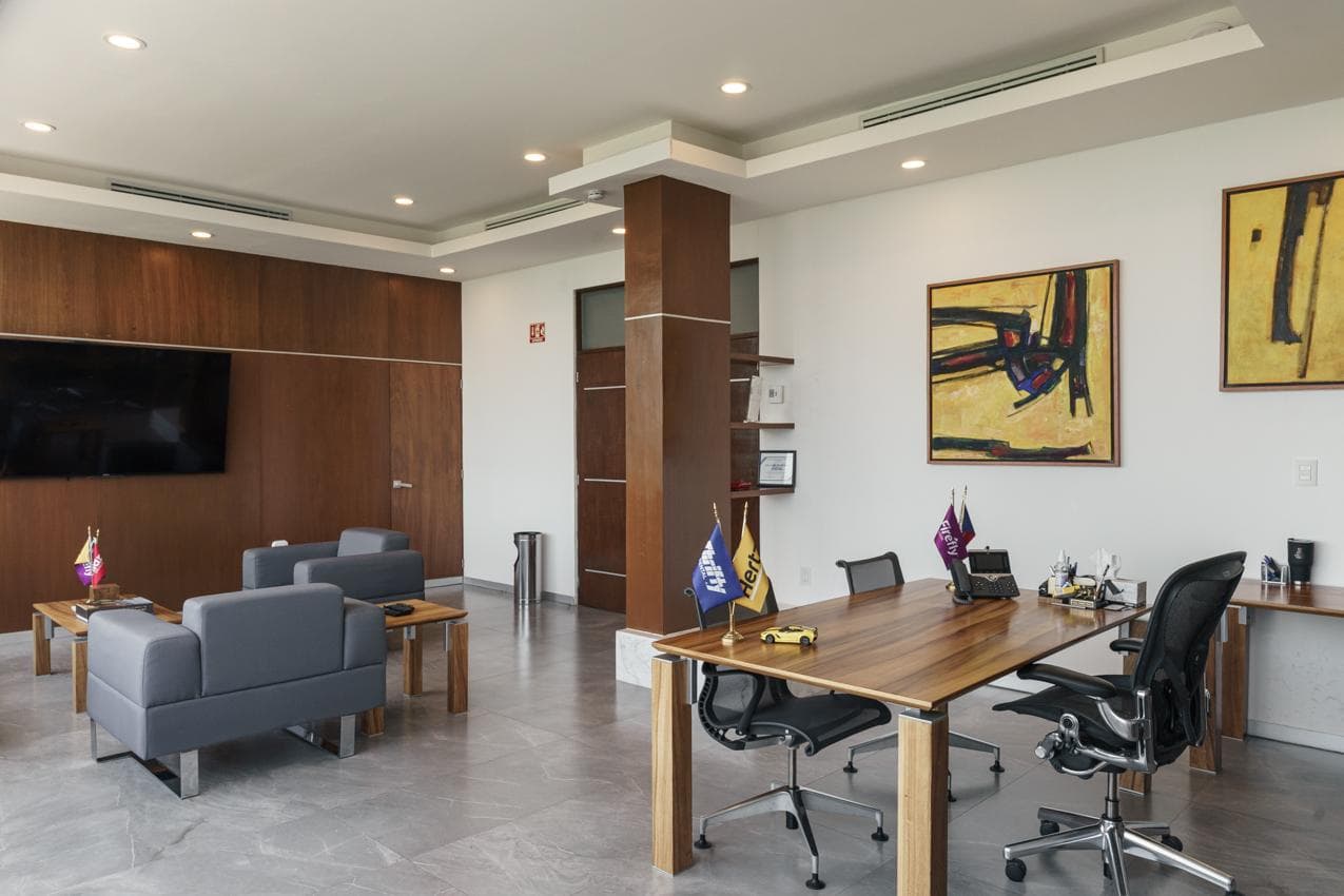 Office for Rent, Plaza Azuna, Cancún
