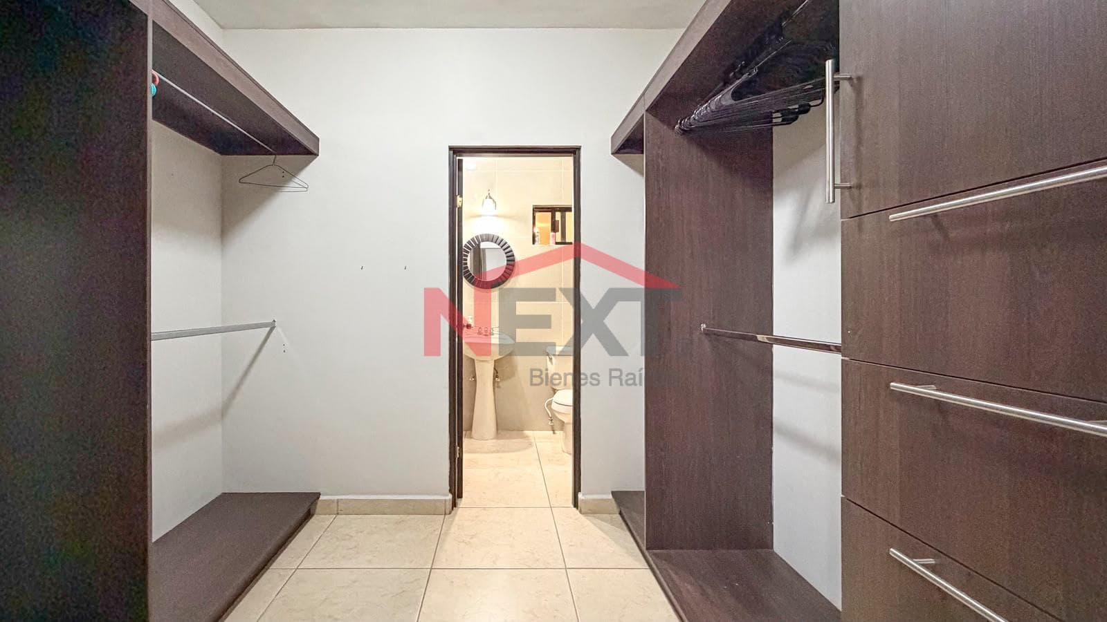 HOUSE FOR RENT IN REAL DE QUIROGA