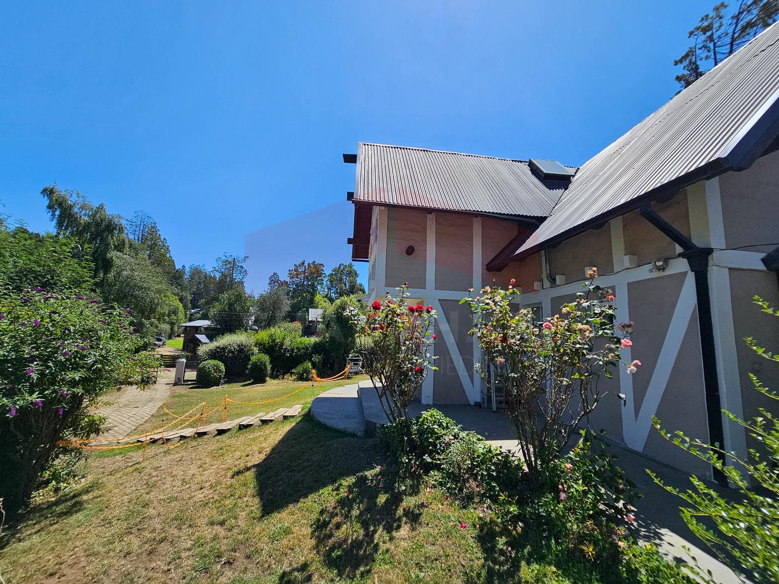 2 Houses for Sale at Km 6 Between Highways - Bariloche