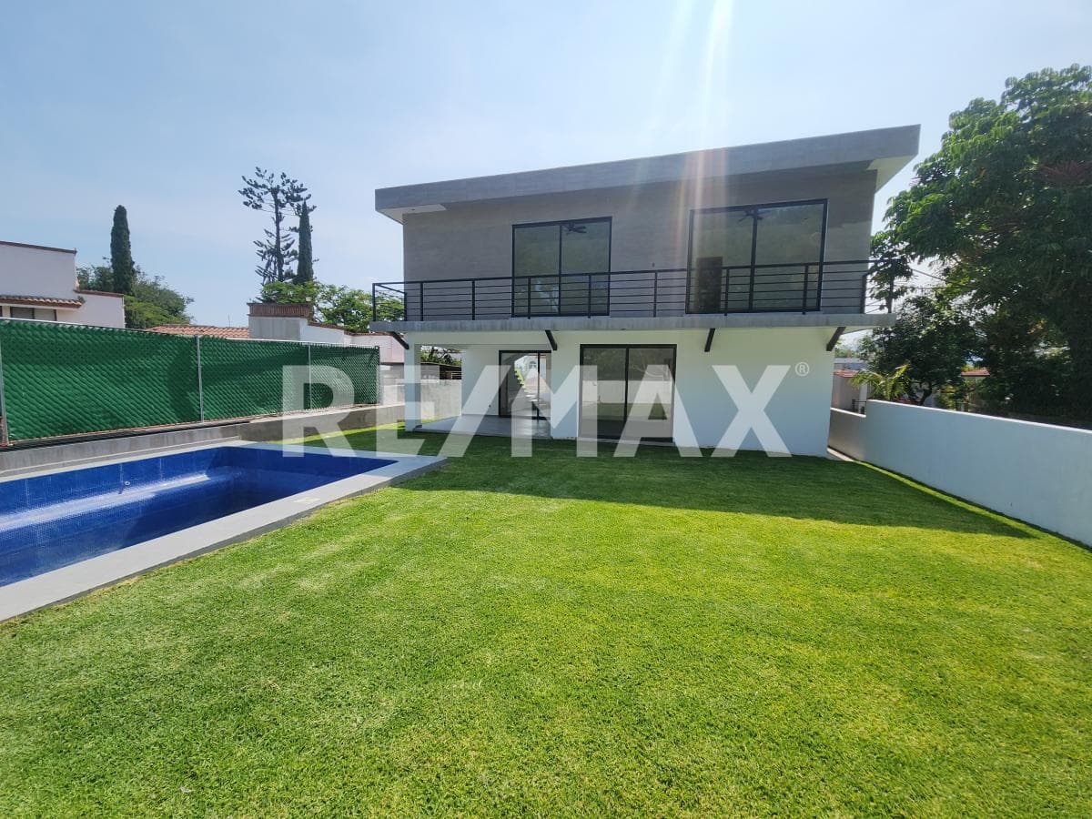 House for Sale in Morelos, Lomas de Cocoyoc Subdivision