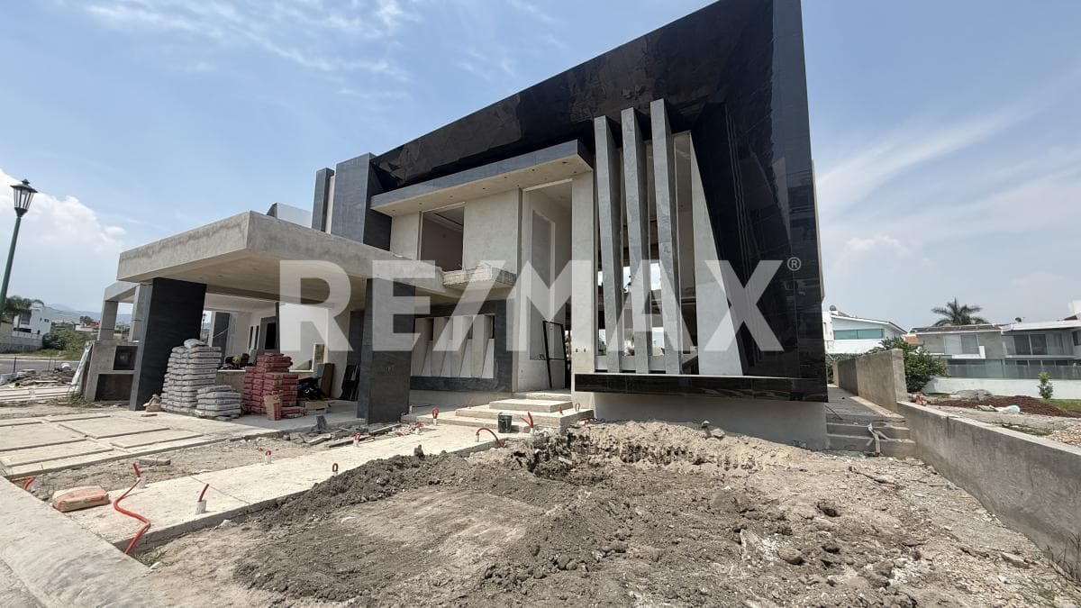 House for Sale in Morelos, Lomas de Cocoyoc