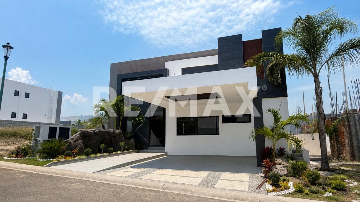 House for Sale in Morelos, Lomas de Cocoyoc