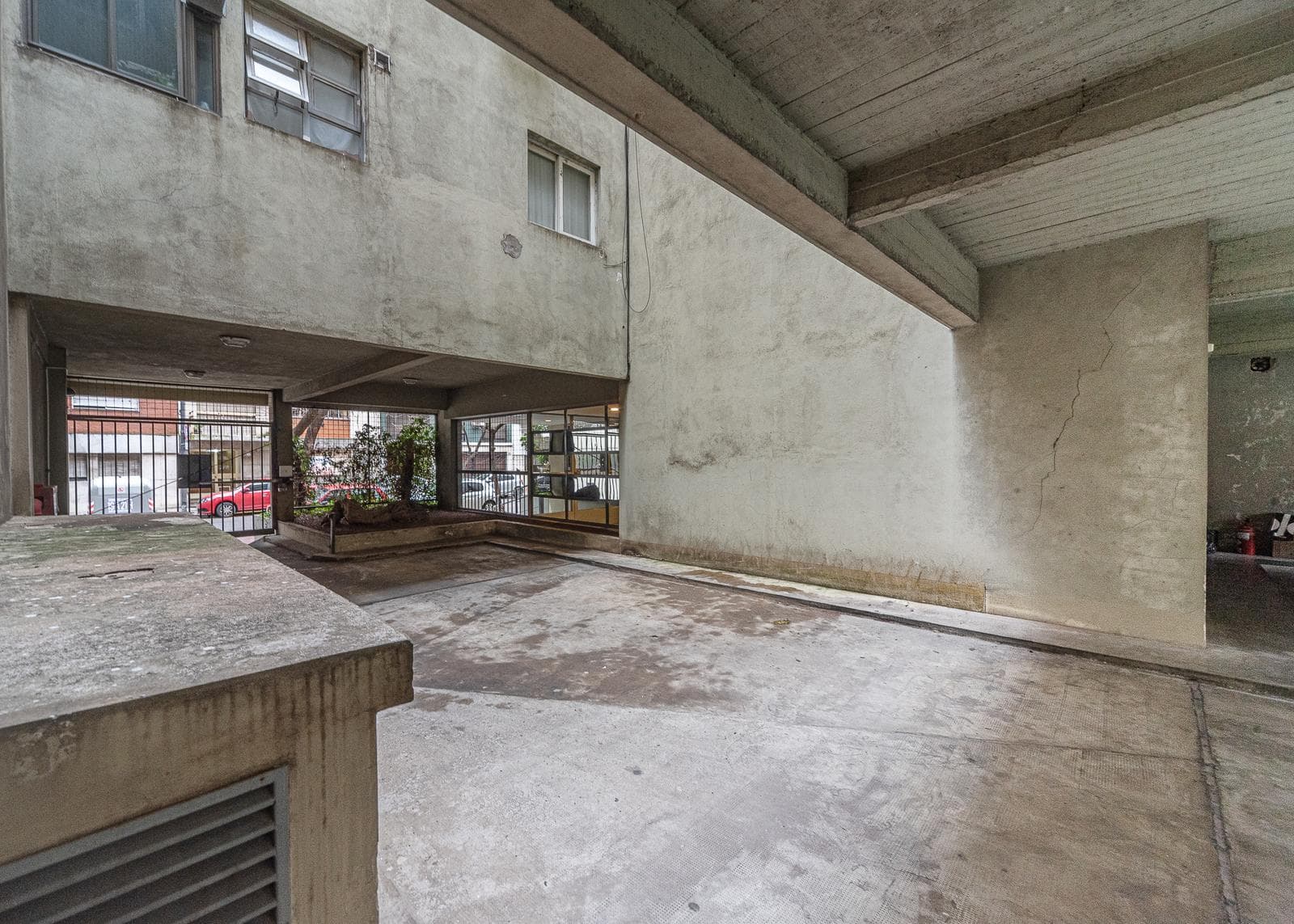APARTMENT FOR SALE IN PALERMO: ONE-BEDROOM, WITH PARKING SPACE