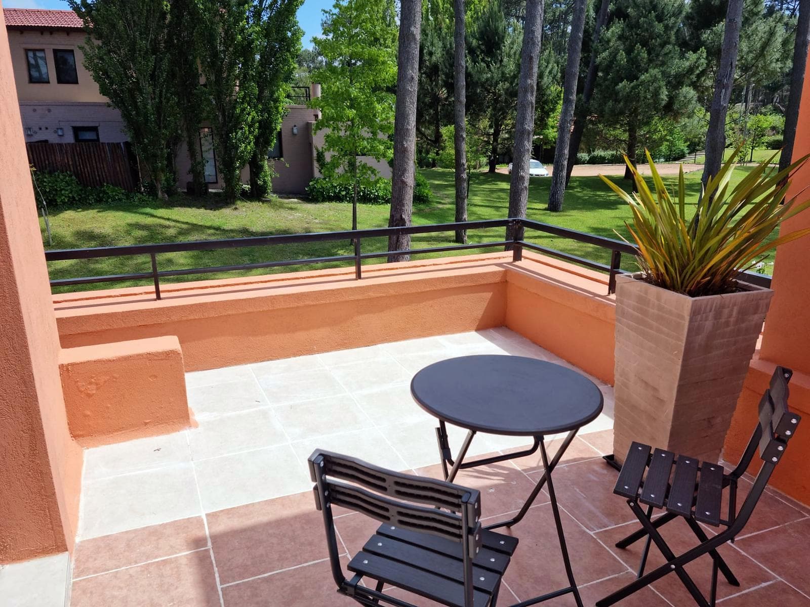 Annual Rental: 2-Bedroom House with Barbecue in the Pinares Gated Community
