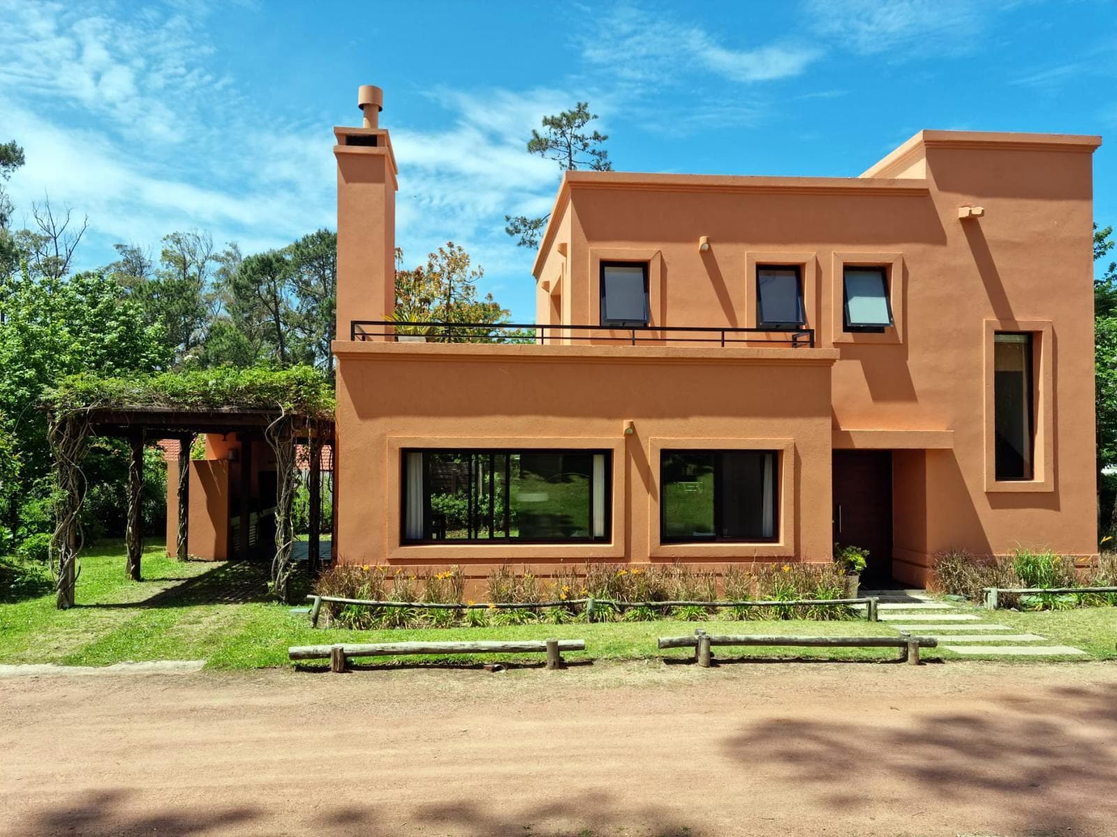 Annual Rental: 2-Bedroom House with Barbecue in the Pinares Gated Community