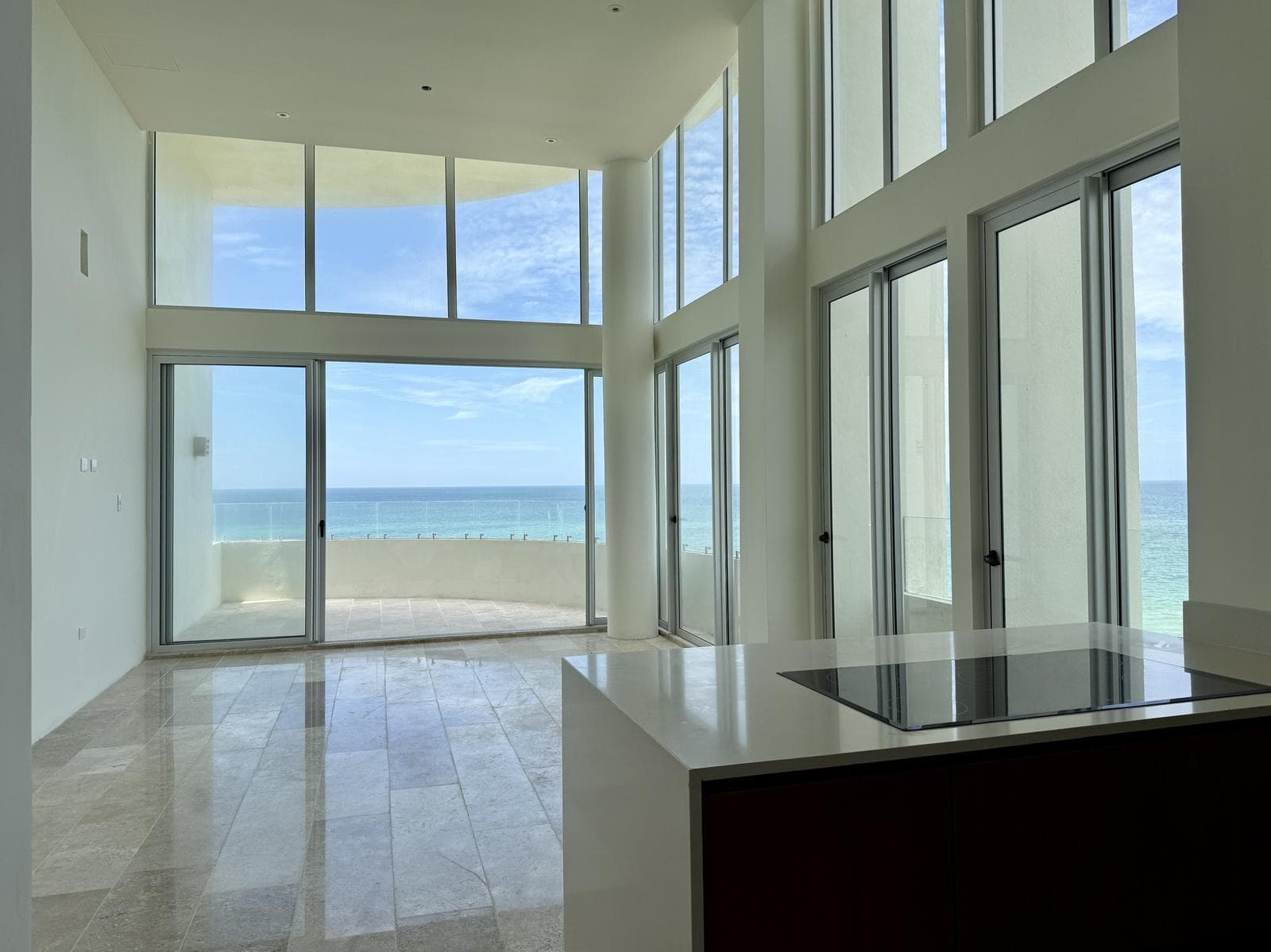 DEPARTAMENTO EN VENTA FRENTE AL MAR 3 RECÁMARAS, DOBLE ALTURA A ESTRENAR EN TELCHAC PUERTO