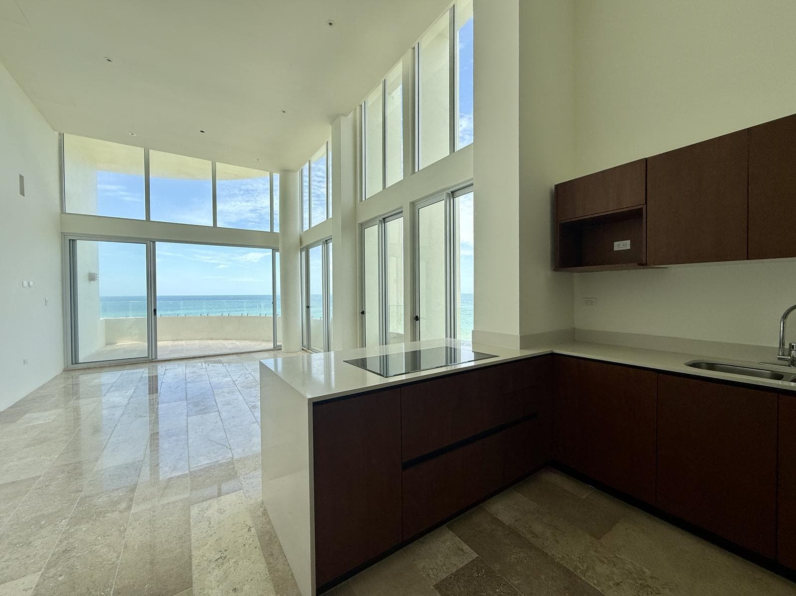 DEPARTAMENTO EN VENTA FRENTE AL MAR 3 RECÁMARAS, DOBLE ALTURA A ESTRENAR EN TELCHAC PUERTO