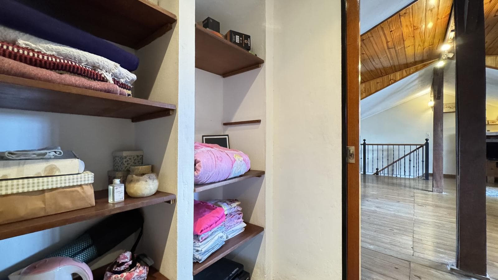 House for sale in Ituzaingó Norte: 4 rooms, with garage; mortgage financing available