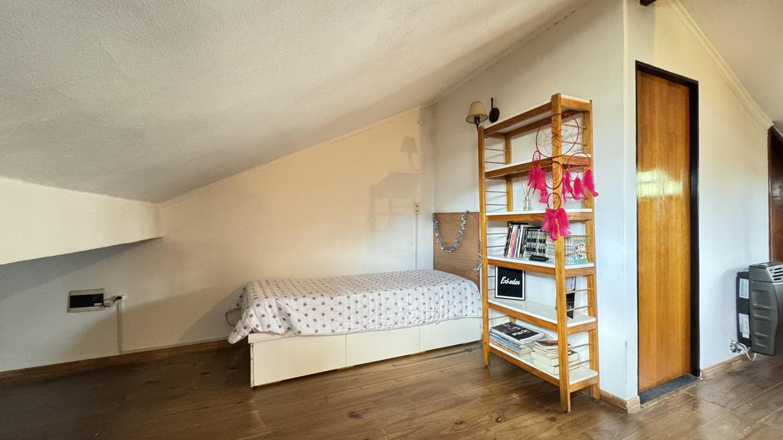 House for sale in Ituzaingó Norte: 4 rooms, with garage; mortgage financing available