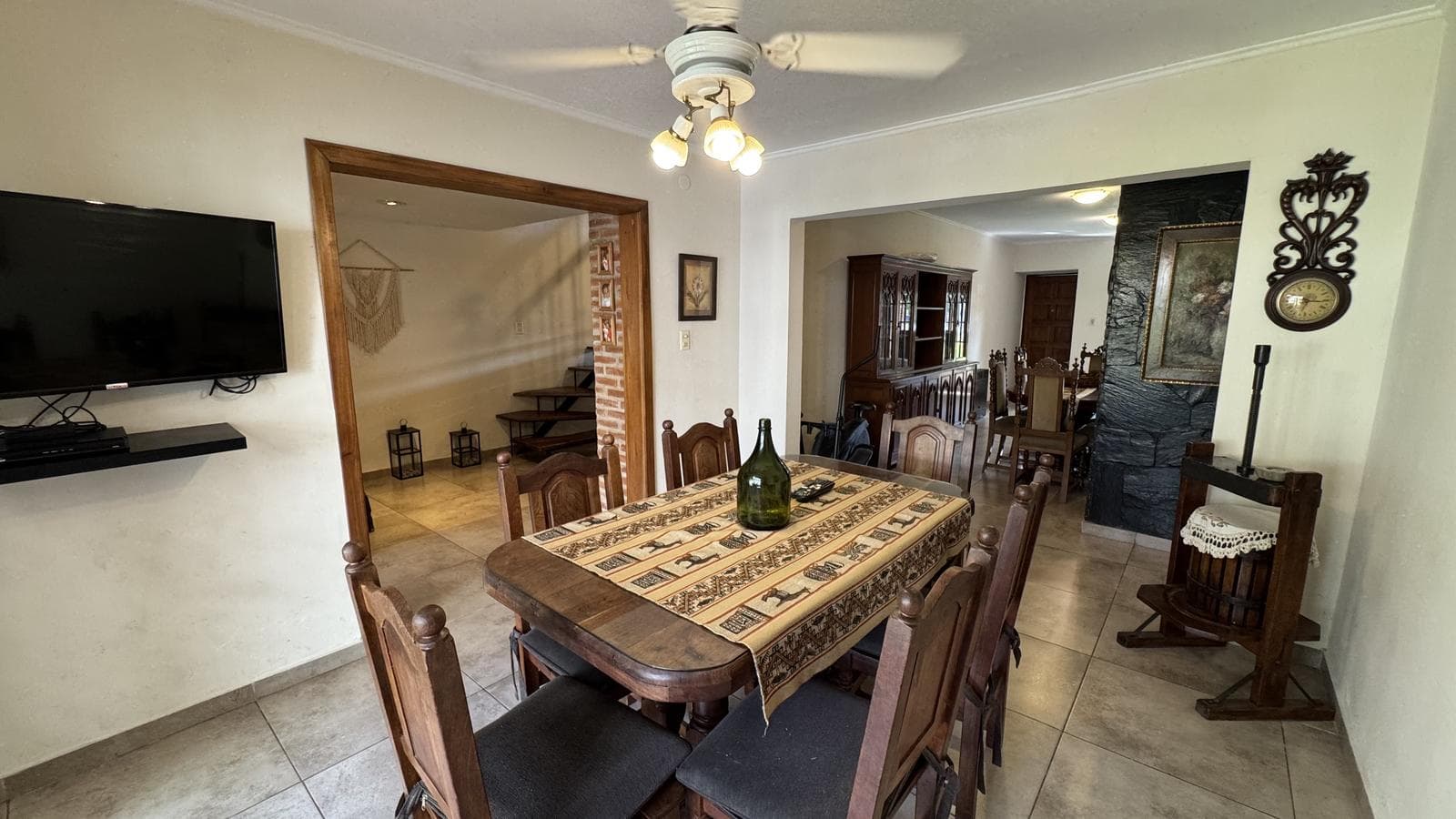 House for sale in Ituzaingó Norte: 4 rooms, with garage; mortgage financing available