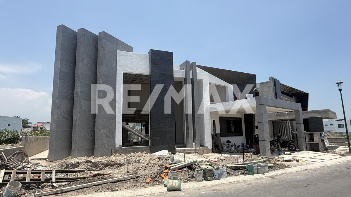 House for Sale in Morelos, Lomas de Cocoyoc