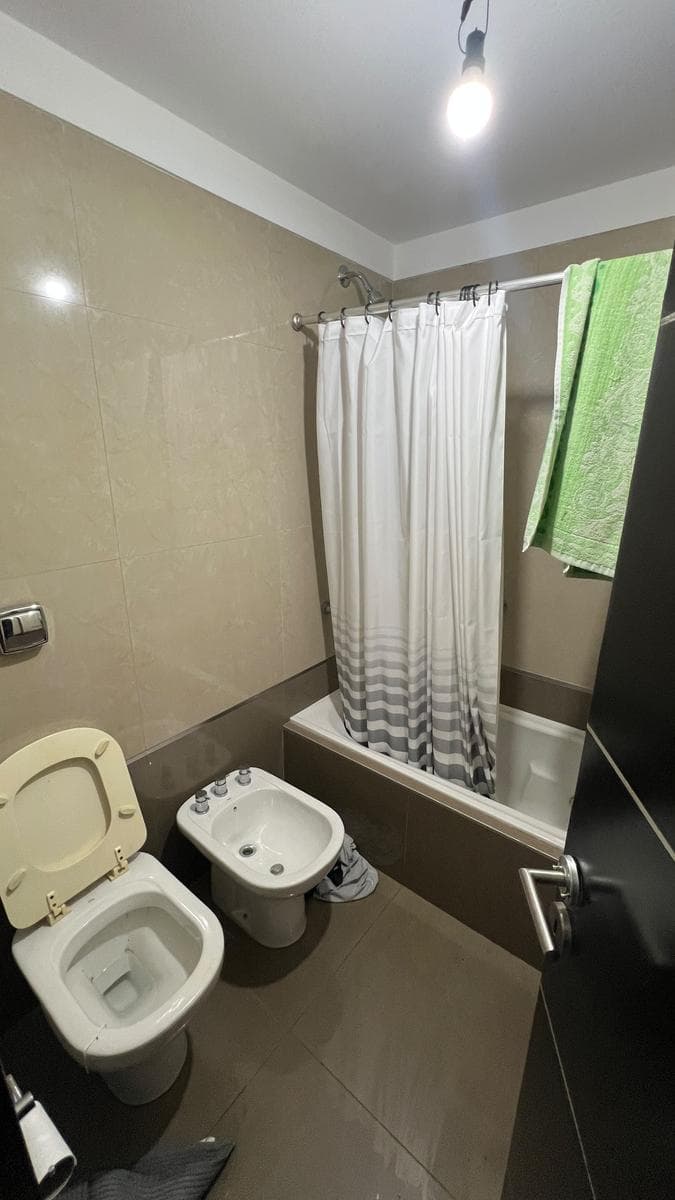 3-room apartment for sale with full amenities in Haedo, just 2 blocks from the station!