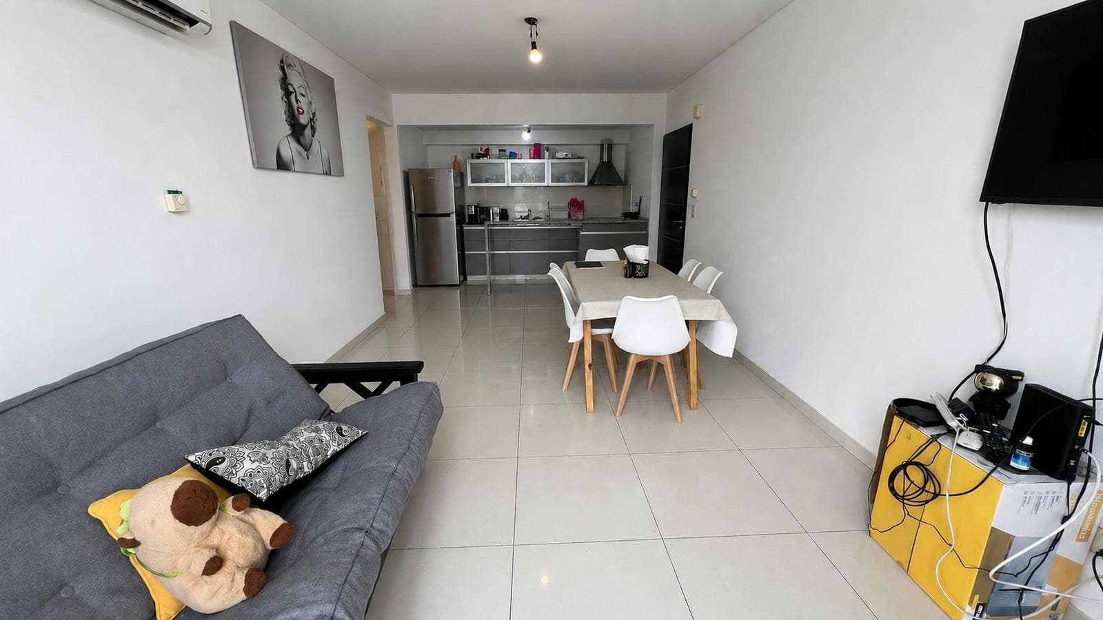 3-room apartment for sale with full amenities in Haedo, just 2 blocks from the station!