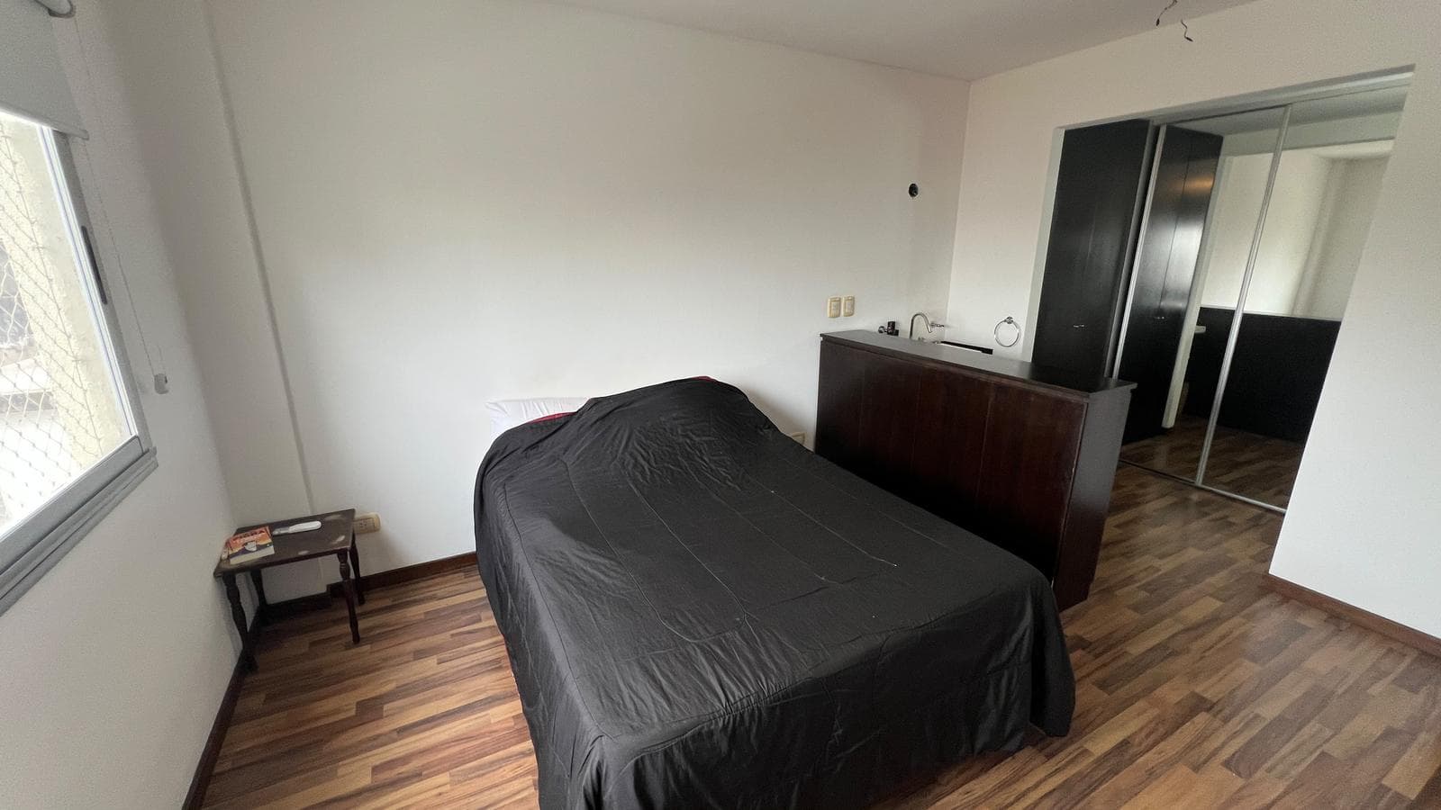 3-room apartment for sale with full amenities in Haedo, just 2 blocks from the station!